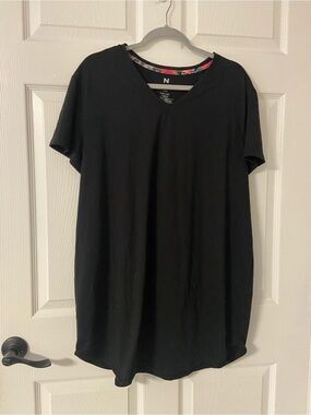 T39a- NATORI Black V-neck T-Shirt Sleep Dress